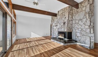 738 Fairway Ct, Ashland, OR 97520