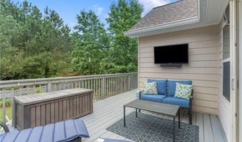 648 York View Dr, Auburn, GA 30011