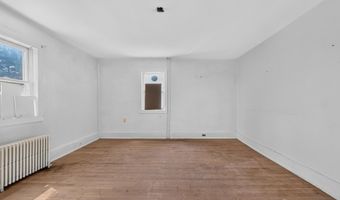 6 Amherst St, Augusta, ME 04330