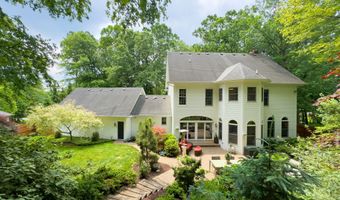 5691 Forest Gln SE, Ada, MI 49301
