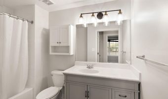 231 N THOMAS St 105, Arlington, VA 22203