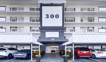 300 John F Kennedy Dr Ph8, Atlantis, FL 33462