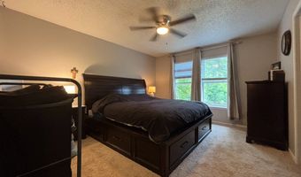6649 Earlswood Dr, Indianapolis, IN 46217
