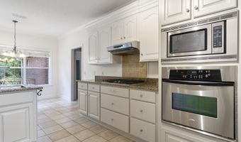 52 Eastgate Dr, Brandon, MS 39042