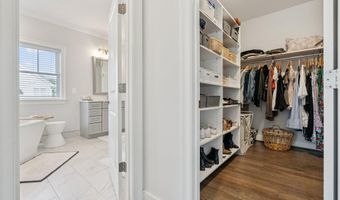 10010 FLEMING Ave, Bethesda, MD 20814