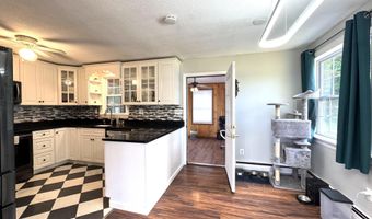 902 Eastern Ave, Augusta, ME 04330