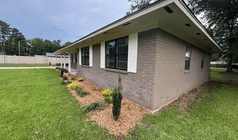303 Melwood Dr, Amory, MS 38821