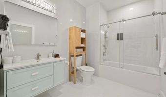 161 BROADWAY 2R, Bayonne, NJ 07002