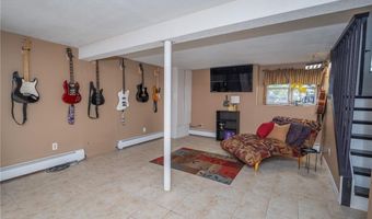 29 Camille Dr, Johnston, RI 02919