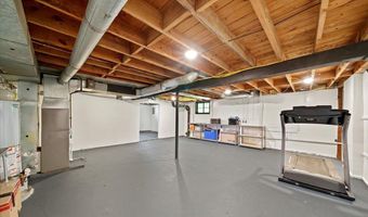 102 Hillcrest Rd, Aurora, IN 47001