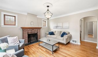 10021 N Marlene Dr, Affton, MO 63123