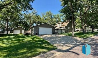 111 S 6Th St, Beresford, SD 57004