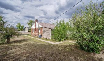 2521 E 10TH St, Cheyenne, WY 82001