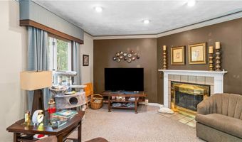 36 Primrose Ln 36, North Providence, RI 02904