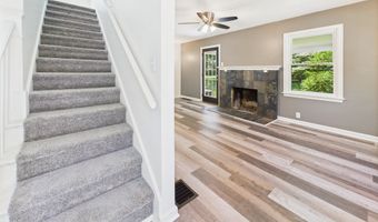 5 Willow Rd, Anderson, IN 46011