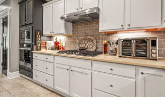 9 Bajala Dr E, Beaufort, SC 29907