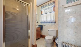 31 Monroe St, Augusta, ME 04330