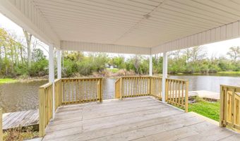 3903 Country Dr, Bourg, LA 70343