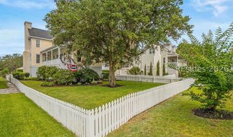104 Patrick Dr, Beaufort, SC 29902