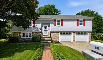 18 Continental Dr, Middletown, RI 02842