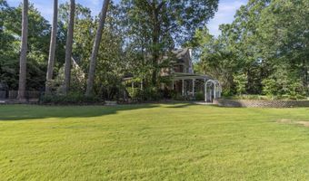 415 Pine St, Camden, SC 29020