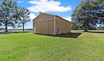 236 Beacon Ln, Atmore, AL 36502