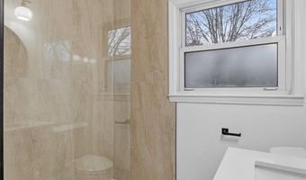 8664 Louise Ave, Allen Park, MI 48101