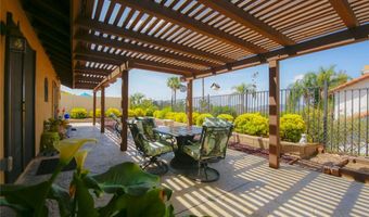 811 Inspiration Ln, Escondido, CA 92025