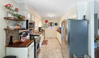 1075 Sandys Camp Rd, Big Sandy, TN 38221