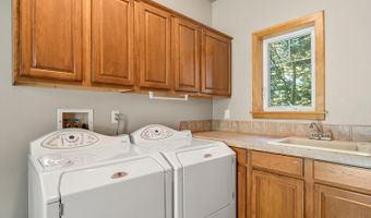 335 NW 17th St, Bend, OR 97701
