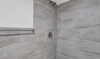 136 Pacific Ave, Beachwood, NJ 08722