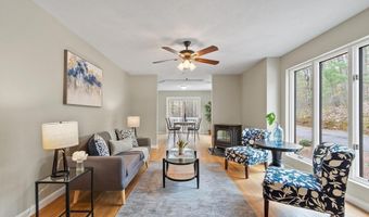 17 Stone Pound Ln, Atkinson, NH 03811