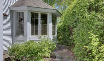 9 Southwind Dr 9, Burlington, VT 05401