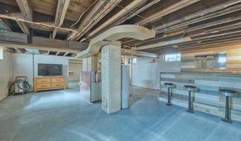 101 N Fayal Ave, Eveleth, MN 55734