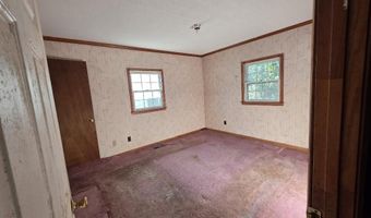 206 Harlem St, Bishopville, SC 29010