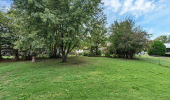 3305 Colonial Ct, Augusta, KS 67010
