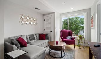 919 12TH St NE A305, Washington, DC 20002