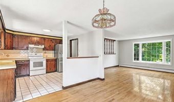 5 Tiffany Dr, Cumberland, RI 02864