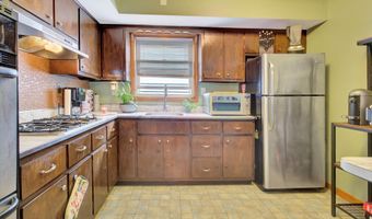 25 Linden St, Bayonne, NJ 07002