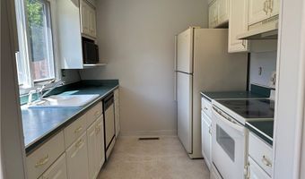 304 Charlesgate Cir, Amherst, NY 14051