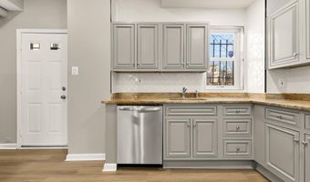 1033 5TH St NE A, Washington, DC 20002