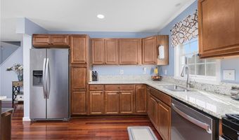 136 Corporate Pl, Middletown, RI 02842