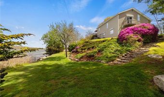 64 Starr Dr, Narragansett, RI 02882
