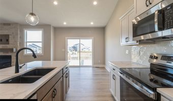 3605 NW 27th St, Ankeny, IA 50023
