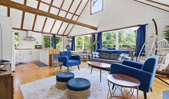 306 Mountain Rd, Albrightsville, PA 18210