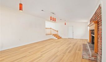 18063 Burbank Blvd, Encino, CA 91316