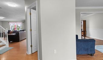 6951 Governors Pointe Blvd, Indianapolis, IN 46217