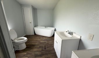 94 Burnett Rd, Adel, GA 31620