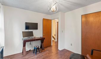 7 Hawthorn Cir, Albany, NY 12203