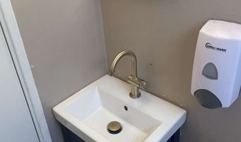 957 M L King Jr Dr NW, Atlanta, GA 30314